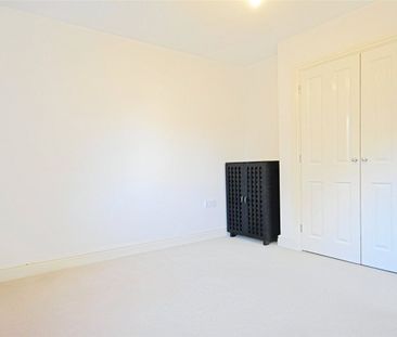 Shearwater Drive, Bracknell, RG12 - Photo 3