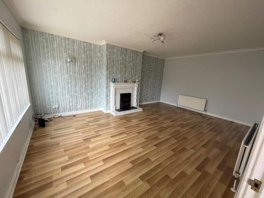 17 Prospect Gardens, Carrickfergus, BT38 8QX - Photo 1