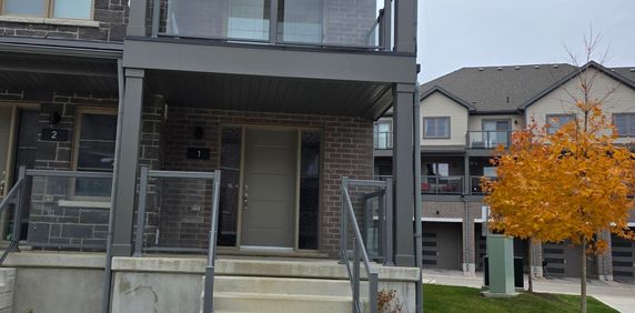 For Lease - 205 West Oak Trail Unit# 1, Kitchener, Ontario - Photo 2