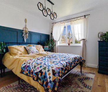 4 bedroom detached house to rent - Photo 6