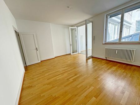 3,5-Zimmerwohnung mit 190 m2 Wohnfläche im Herzen der Grossbasler-Altstadt - Photo 3