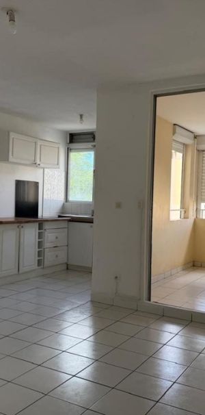Location Appartement 45.06m² 2 pièces Fort de france - Photo 1