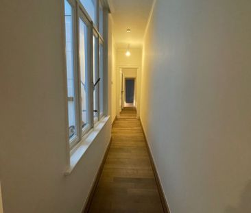 Heel mooi gerenoveerd appartement met twee slaapkamers. Tijdens de ... - Foto 3