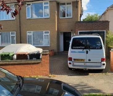 3 bedroom semi-detached house to rent - Photo 4