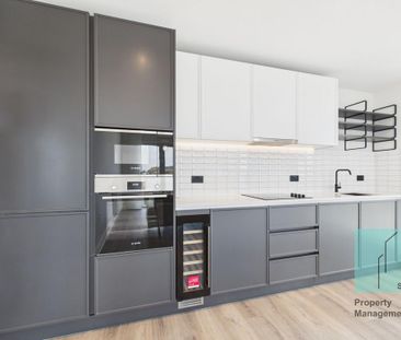 3 bedroom flat to rent - Photo 2