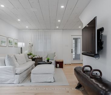 For Lease - 47 Nelson Street, Oakville, Ontario - Photo 2