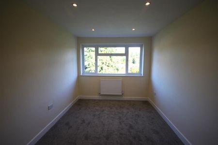 2 bedroom maisonette to rent - Photo 5