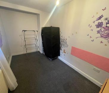 Star Cottage, Luptons Buildings, Tong Road, Leeds - Photo 1