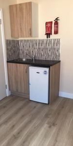 Studio Flat, Sydenham Road, SE26 - Photo 3