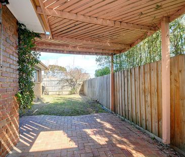 Spacious Upgraded 2 Bedroom Unit - Photo 4