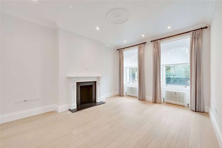 A spacious duplex flat designed to the most exacting of standards. - Photo 2