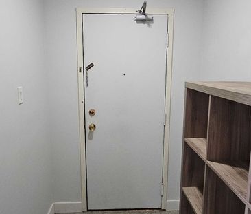 LOFT/1 BATH - 115 3RD AVE S - Available NOV 1ST - Photo 4