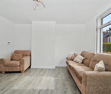 65 Olympia Drive, Belfast, BT12 6NG - Photo 2