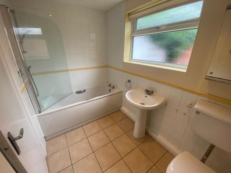 2 bedroom semi-detached house to rent - Photo 5