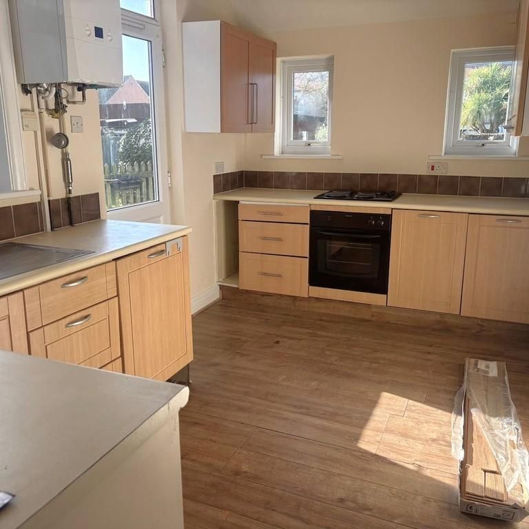 2 bedroom ground floor maisonette to rent - Photo 1