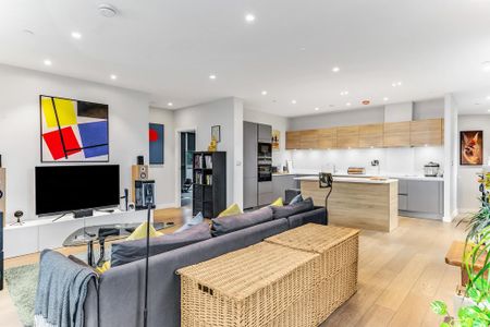 3 bedroom flat to rent - Photo 4