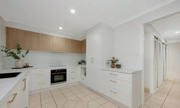 7 Winston Crescent, Kirwan QLD 4817 - House For Rent | Domain - Photo 1
