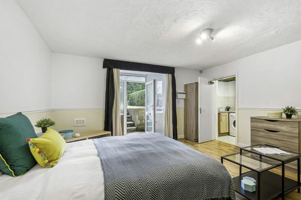 257 HYDE PARK ROAD Leeds - LS6 1AG - Photo 1