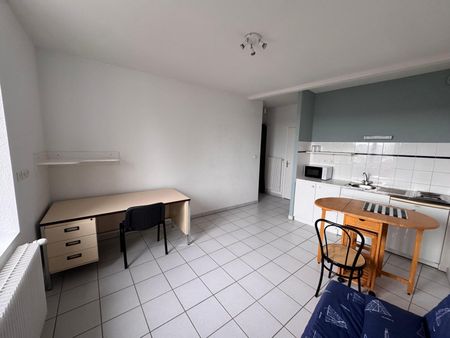 Location Appartement 1 pièce 22m² ST ETIENNE 42000 - Photo 3