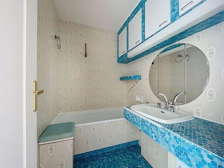 Appartement T4 près de RILLIEUX LA PAPE à louer - Photo 4