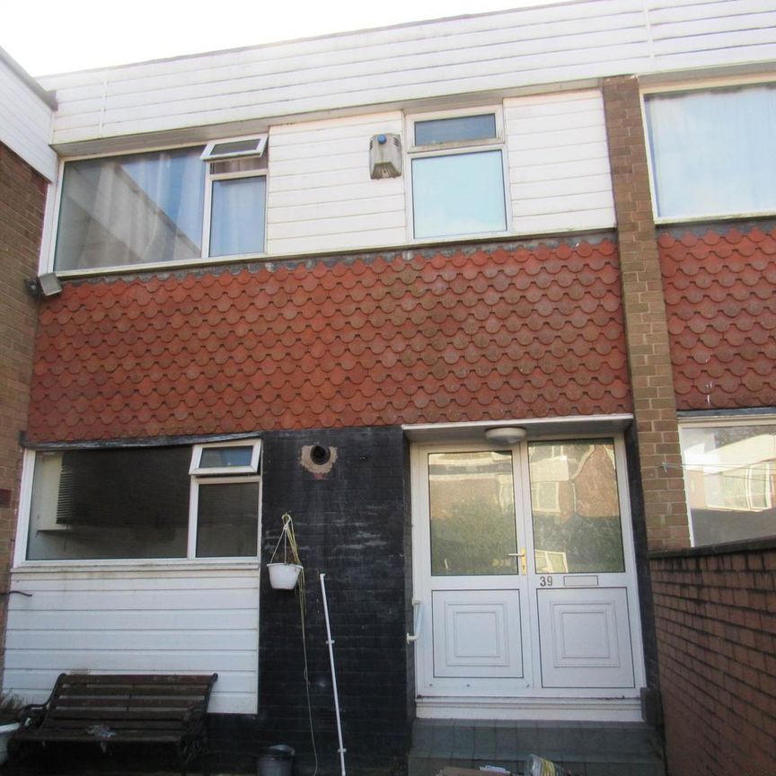3 bedroom terraced house to rent - Photo 2