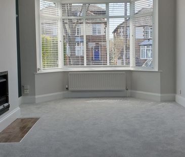 4 Bed Semi-Detached House, Abbey Road, NG2 - Photo 2