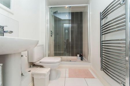 2 bedroom flat to rent - Photo 5