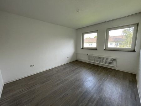 Schöne bezugsfertige Wohnung: günstige 2,5-Zimmer Wohnung in ruhiger Lage! - Foto 3