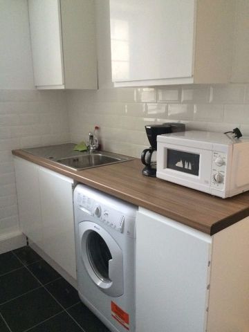 Room in a Shared Flat, Birchdown House, E3 - Photo 4