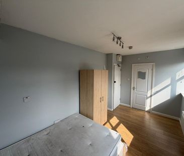 Studio Flat, Waters Road, SE6 - Photo 1