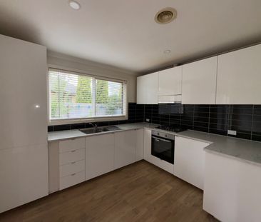 1/24 Hughes Crescent, Dandenong North VIC 3175 - House For Rent | D... - Photo 5