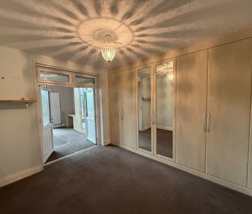 Spacious 4/5 bed semi-detached home on Repton Avenue, Derby. Set ov... - Photo 1