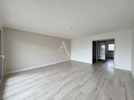 Location Appartement 3 pièces 73m² - Photo 3