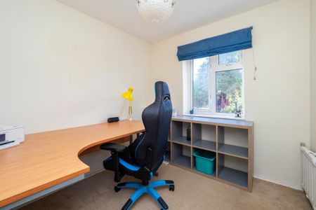 5 bedroom detached house to rent - Photo 2