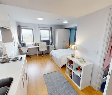 Studio to rent - Photo 1