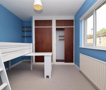 Manor Road, Ossett - Photo 1