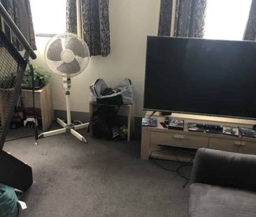 SPLIT-LEVEL STUDIO APARTMENT - Photo 2