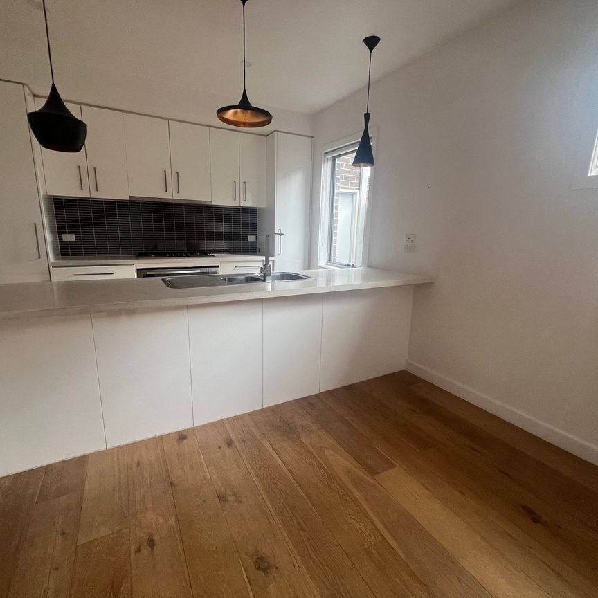 1/28 Pickett Street, Reservoir VIC 3073 - Photo 1