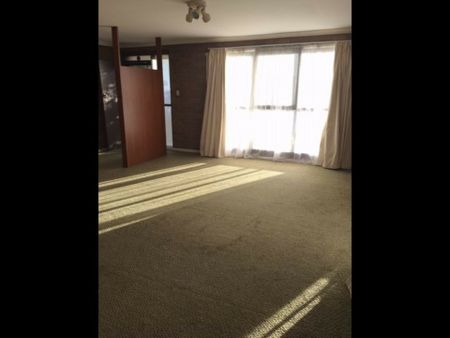 27 Muresk Street, Farrer ACT, Belconnen - Photo 2