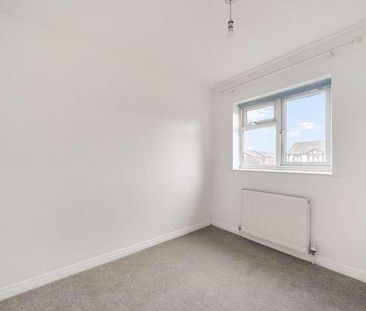 Clerke Drive, Kemsley, Sittingbourne, Kent, ME10 - Photo 6