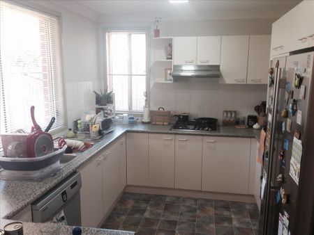 Wattle Grove - Photo 5