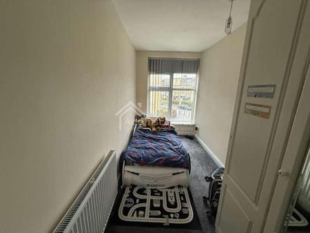 South Street, Dewsbury, WF12 - Photo 3