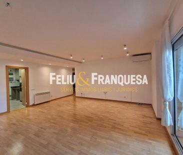 Piso de alquiler en De Borrell, El Coll - Photo 5