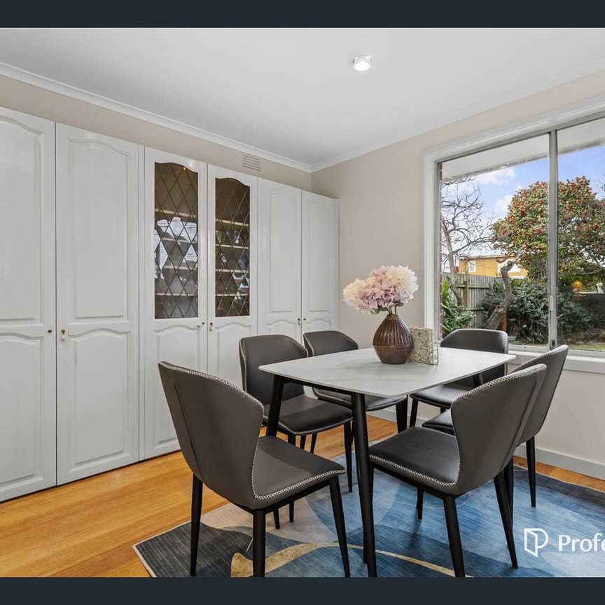 10 Laurus Court, Dandenong North VIC 3175 - Photo 1