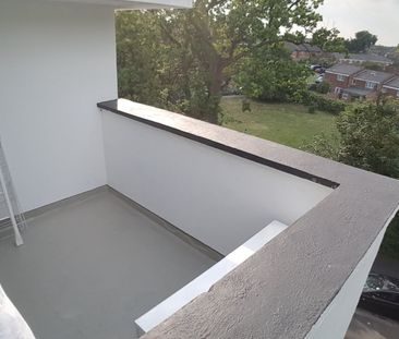 Studio Flat, Berwick House, N2 - Photo 4