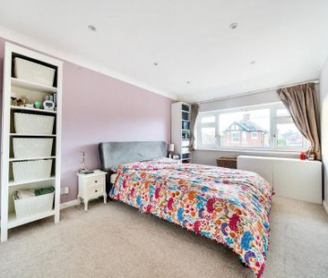 4 bedroom semi-detached house to rent - Photo 5