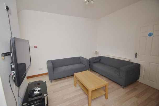 7 bedroom terraced house to rent - Photo 1