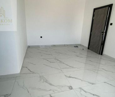 Excellent space and finishes | Near MBZ Road - Photo 5