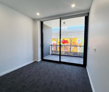 Modern 2-Bed Apartment in the Heart of Zetland - Photo 1