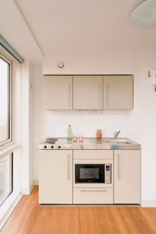 Bronze Supreme Studio - Photo 4